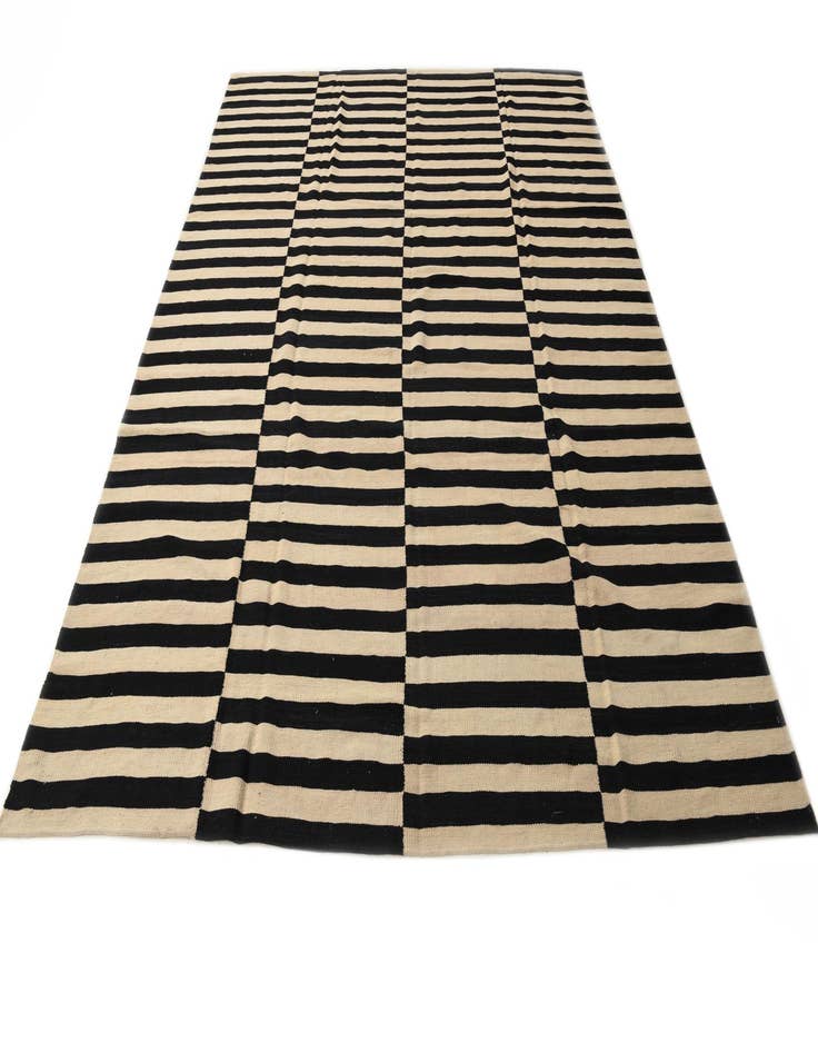 Detail image of  8' 1 x 11'  Hand Woven Kilim Modern Wool Rug