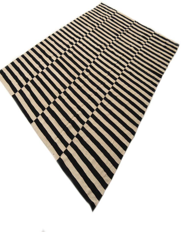 Detail image of  8' 1 x 11' 1  Hand Woven Kilim Modern Wool Rug