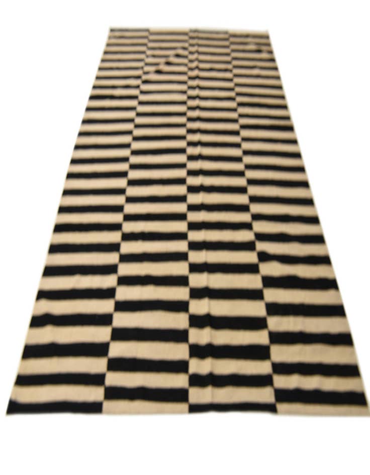 Detail image of  6' 9 x 9' 9  Hand Woven Kilim Modern Wool Rug