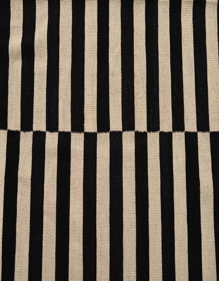 Detail image of  6' 8 x 9' 9  Hand Woven Kilim Modern Wool Rug