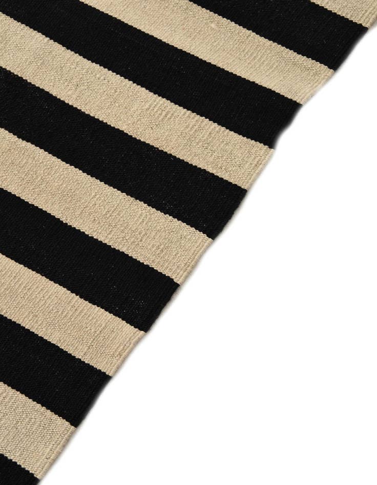 Detail image of  5' 8 x 7' 11  Hand Woven Kilim Modern Wool Rug