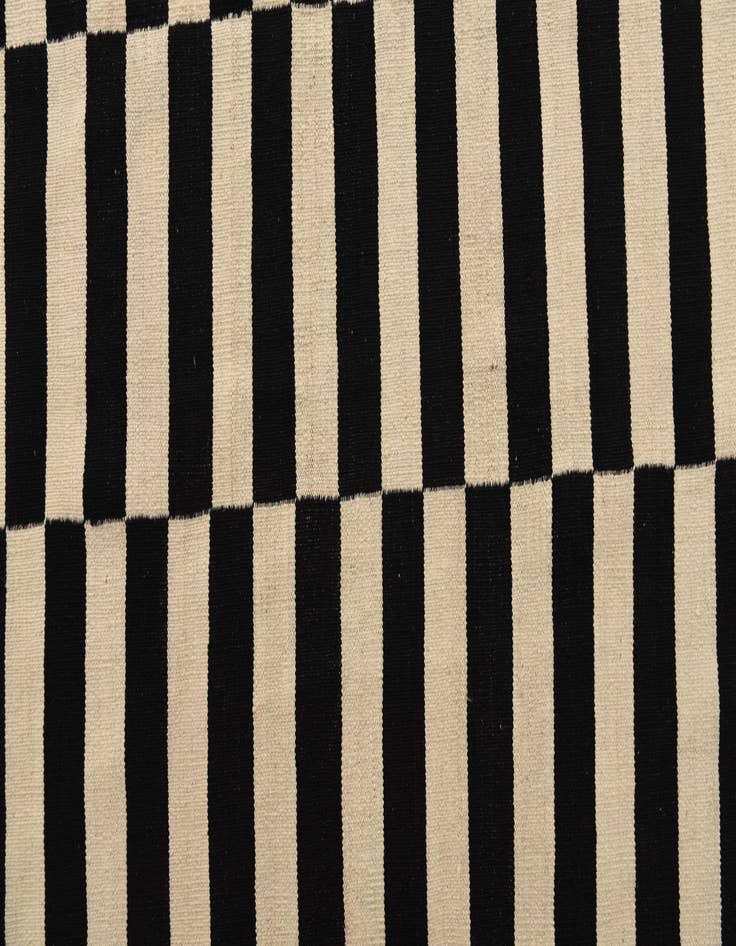 Detail image of  5' 8 x 7' 11  Hand Woven Kilim Modern Wool Rug