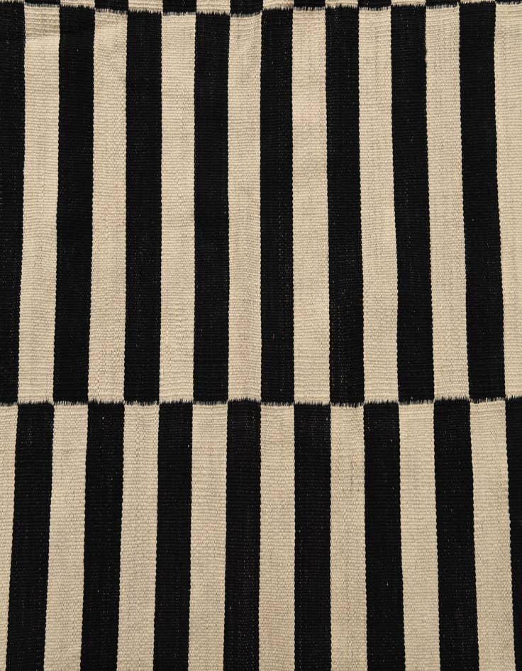 Detail image of  5' 7 x 7' 10  Hand Woven Kilim Modern Wool Rug