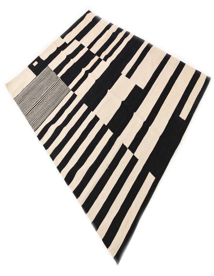 Detail image of  5' 8 x 7' 9  Hand Woven Kilim Modern Wool Rug