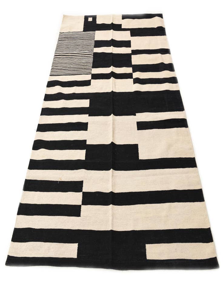 Detail image of  5' 8 x 7' 9  Hand Woven Kilim Modern Wool Rug