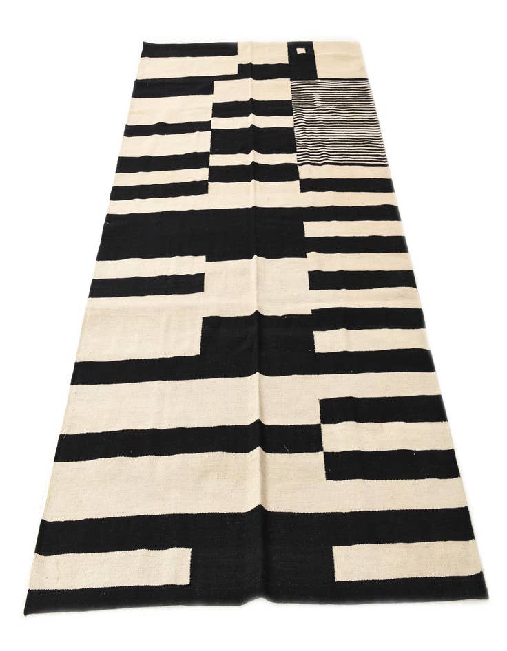 Detail image of  5' 8 x 7' 9  Hand Woven Kilim Modern Wool Rug