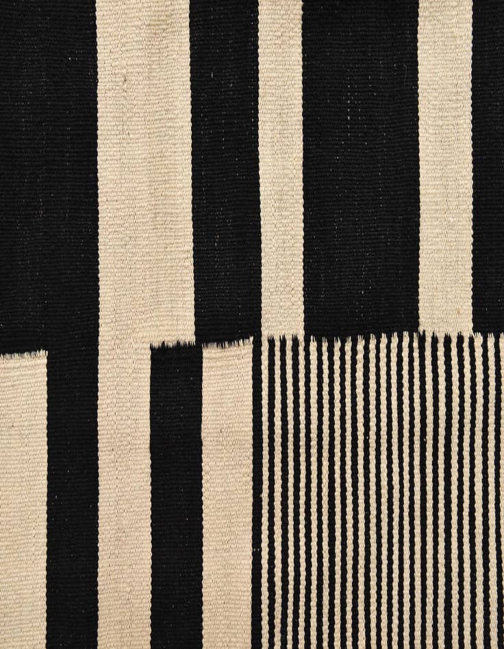 Detail image of  5' 8 x 7' 9  Hand Woven Kilim Modern Wool Rug