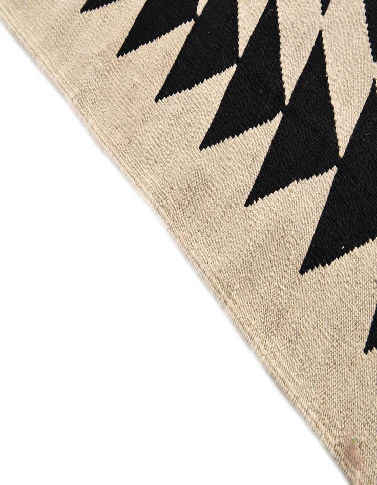 Detail image of  8' 3 x 10'  Hand Woven Kilim Modern Wool Rug