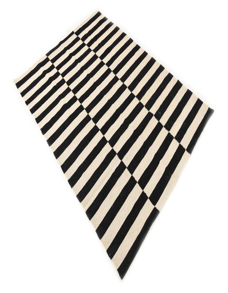 Detail image of  4' 2 x 5' 10  Hand Woven Kilim Modern Wool Rug