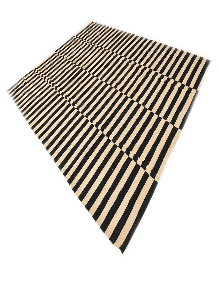 Detail image of  8' 4 x 11'  Hand Woven Kilim Modern Wool Rug