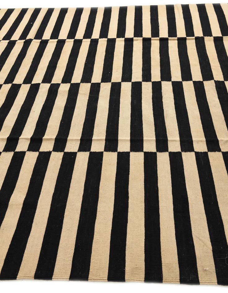 Detail image of  8' 4 x 11'  Hand Woven Kilim Modern Wool Rug