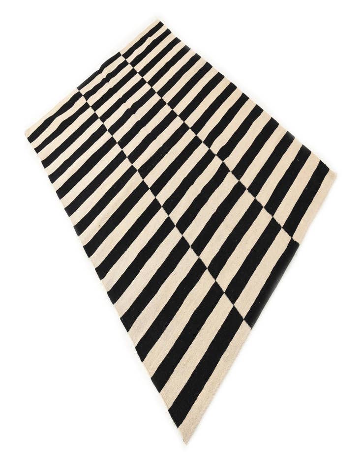 Detail image of  4' 3 x 5' 10  Hand Woven Kilim Modern Wool Rug