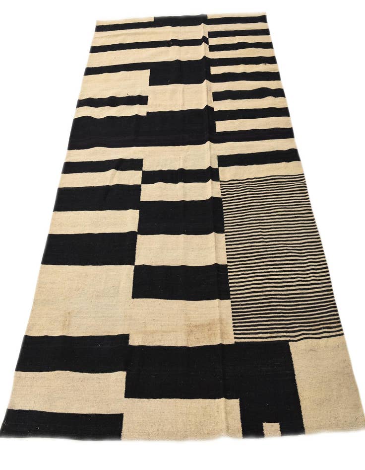 Detail image of  5' 10 x 7' 8  Hand Woven Kilim Modern Wool Rug