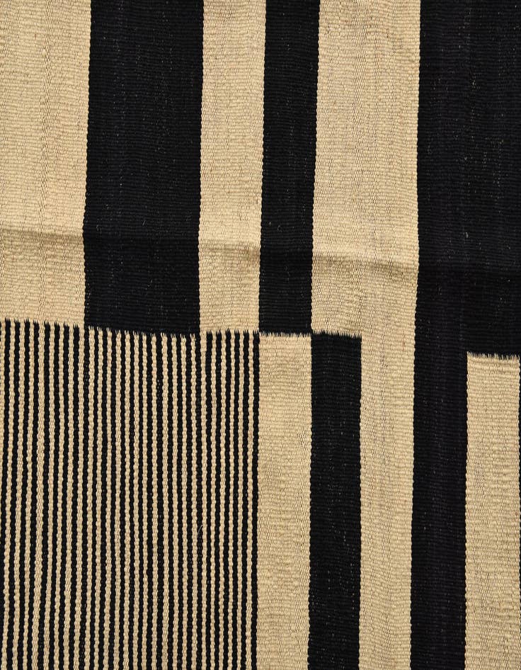 Detail image of  5' 10 x 7' 8  Hand Woven Kilim Modern Wool Rug