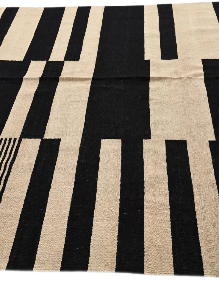 Detail image of  6' 7 x 9' 8  Hand Woven Kilim Modern Wool Rug