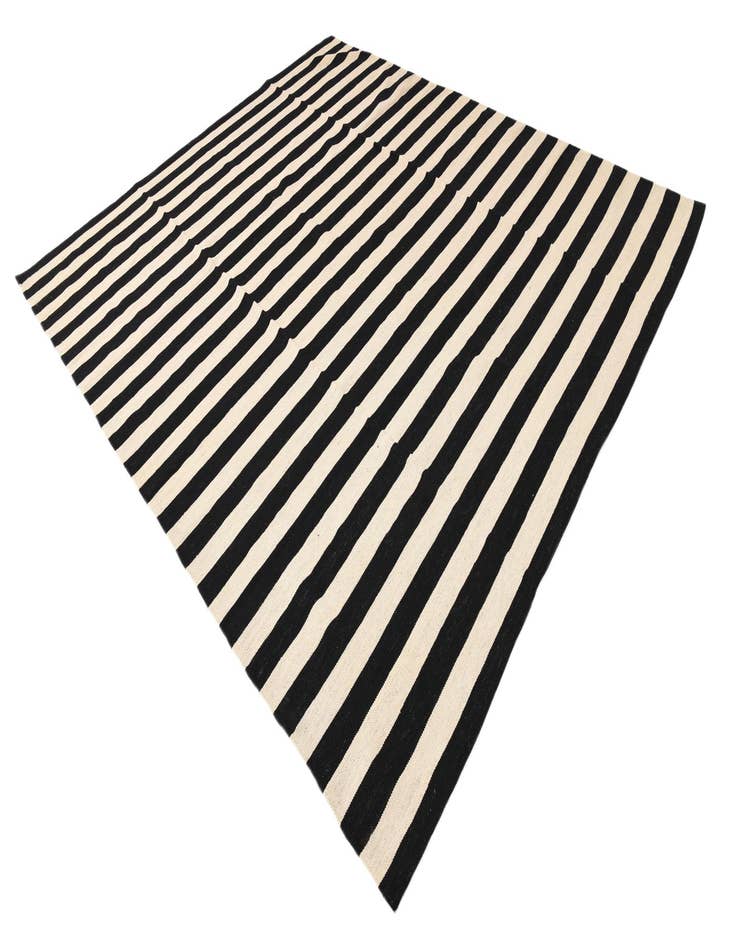 Detail image of  8' 6 x 9' 10  Hand Woven Kilim Modern Wool Rug