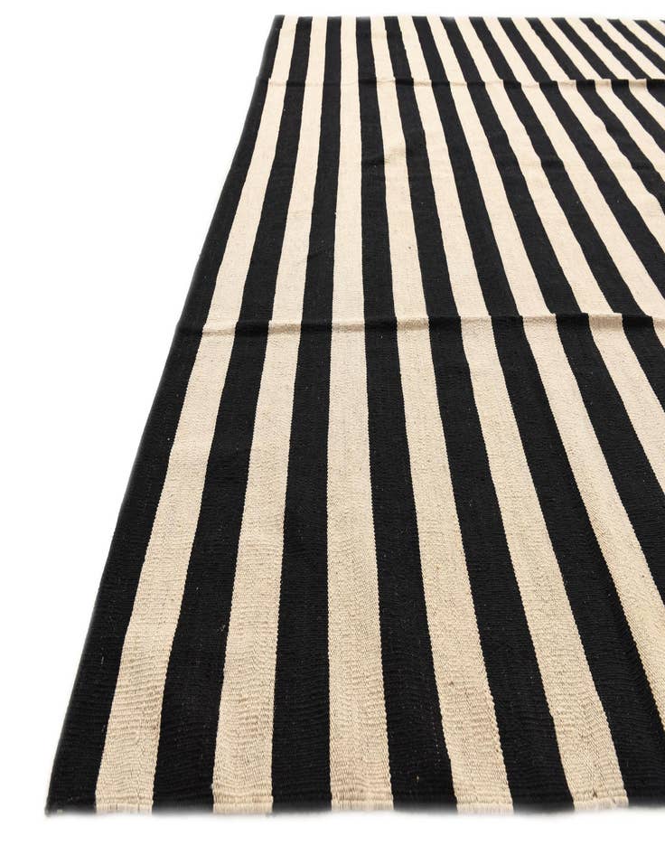 Detail image of  8' 6 x 9' 10  Hand Woven Kilim Modern Wool Rug