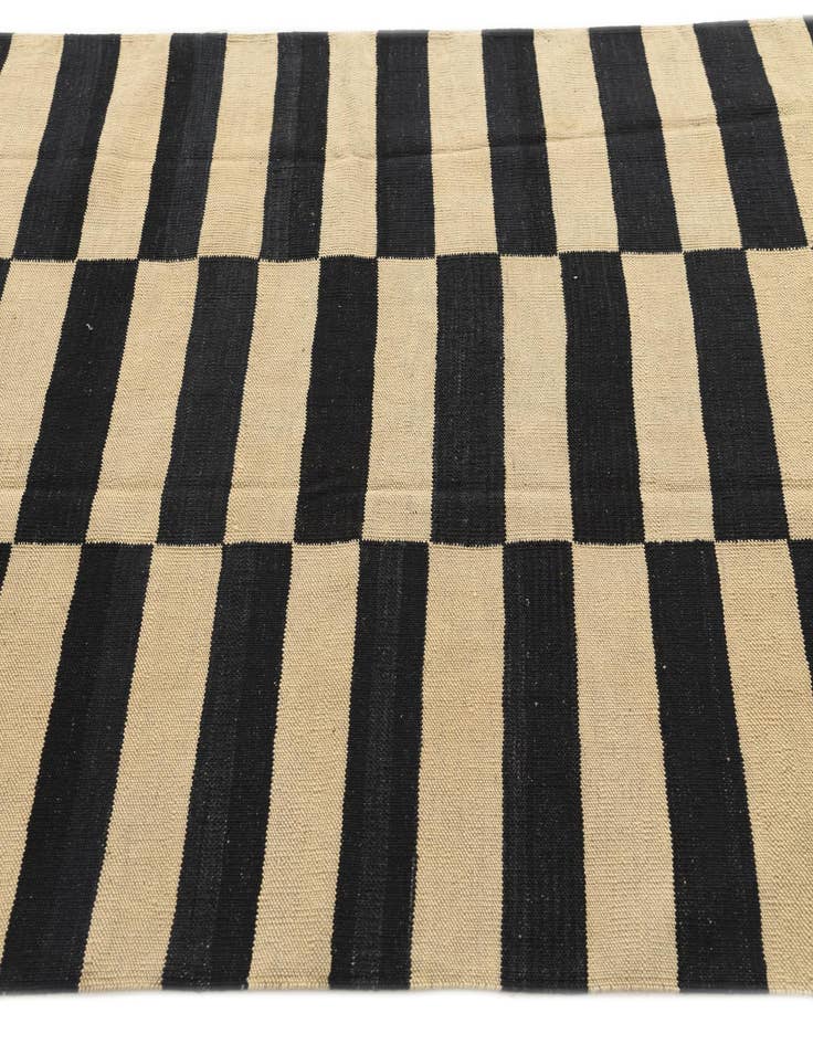 Detail image of  4' 3 x 5' 10  Hand Woven Kilim Modern Wool Rug