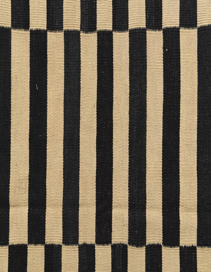 Detail image of  4' 3 x 5' 10  Hand Woven Kilim Modern Wool Rug