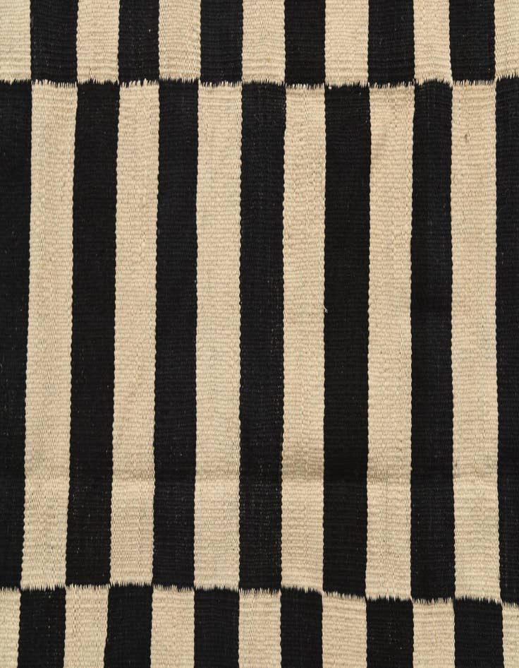 Detail image of  5' 5 x 7' 7  Hand Woven Kilim Modern Wool Rug