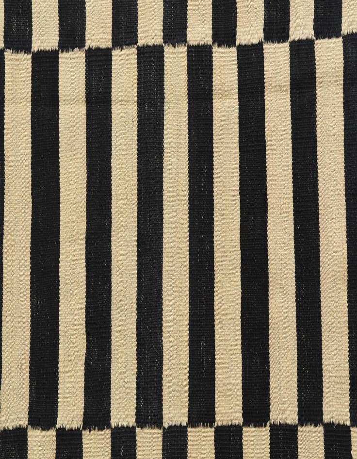 Detail image of  4' 4 x 5' 10  Hand Woven Kilim Modern Wool Rug