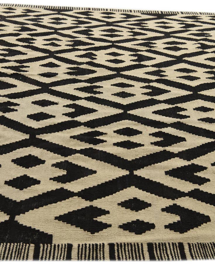 Detail image of  7' x 9' 5  Hand Woven Kilim Modern Wool Rug