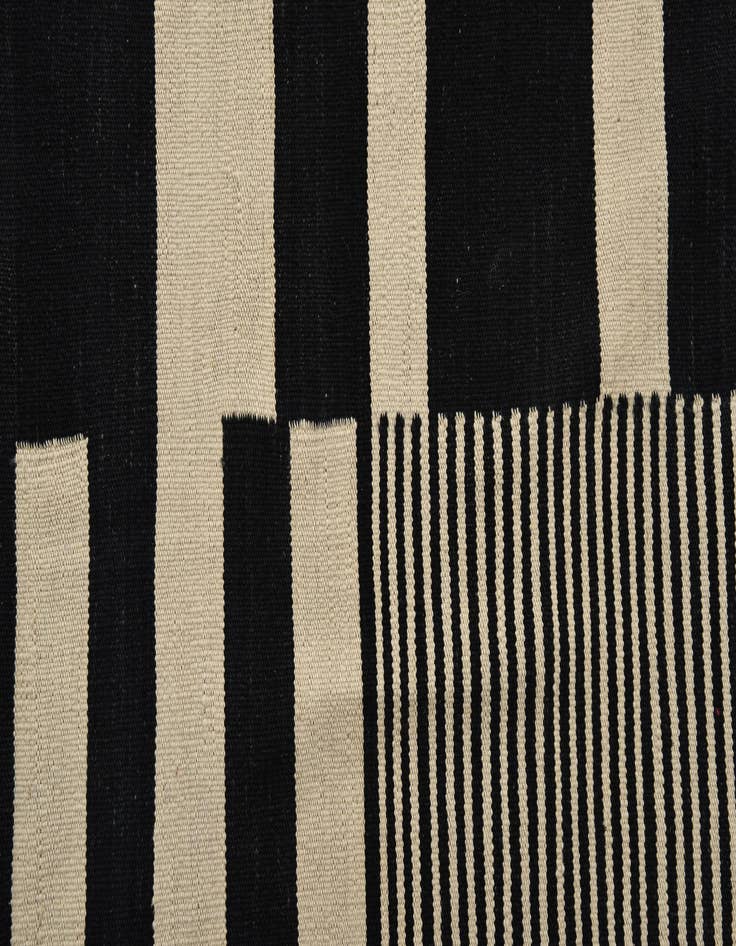 Detail image of  5' 8 x 7' 7  Hand Woven Kilim Modern Wool Rug