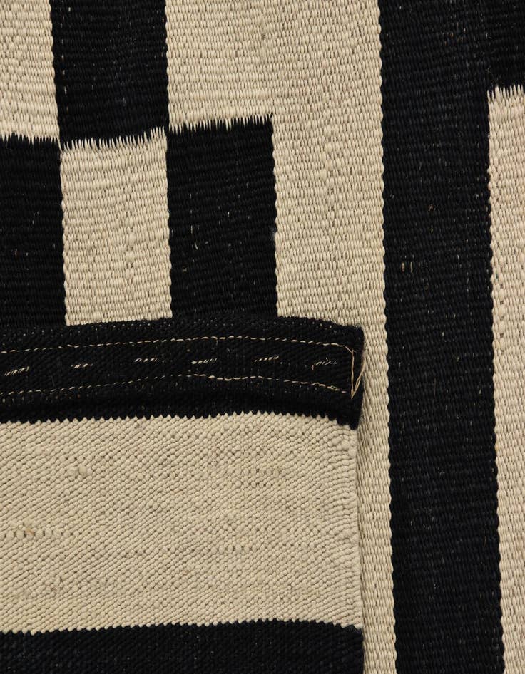 Detail image of  5' 8 x 7' 7  Hand Woven Kilim Modern Wool Rug