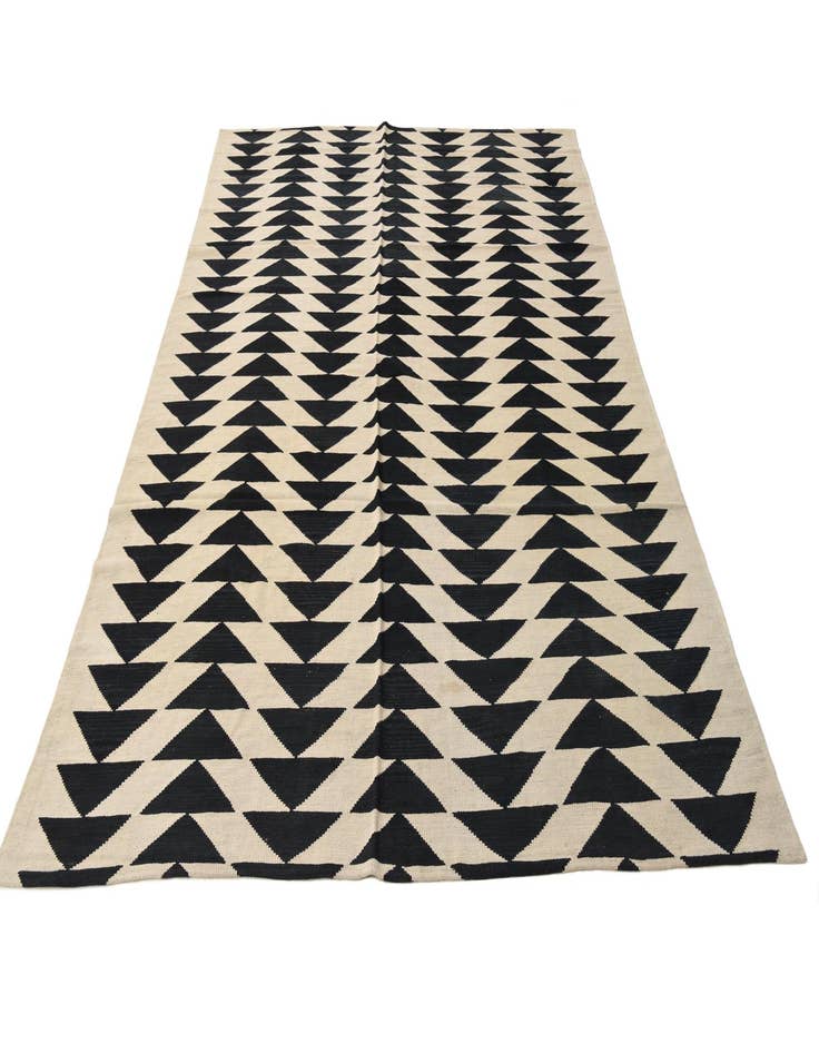 Detail image of  6' 11 x 9' 6  Hand Woven Kilim Modern Wool Rug