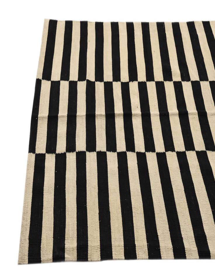 Detail image of  4' 2 x 6'  Hand Woven Kilim Modern Wool Rug