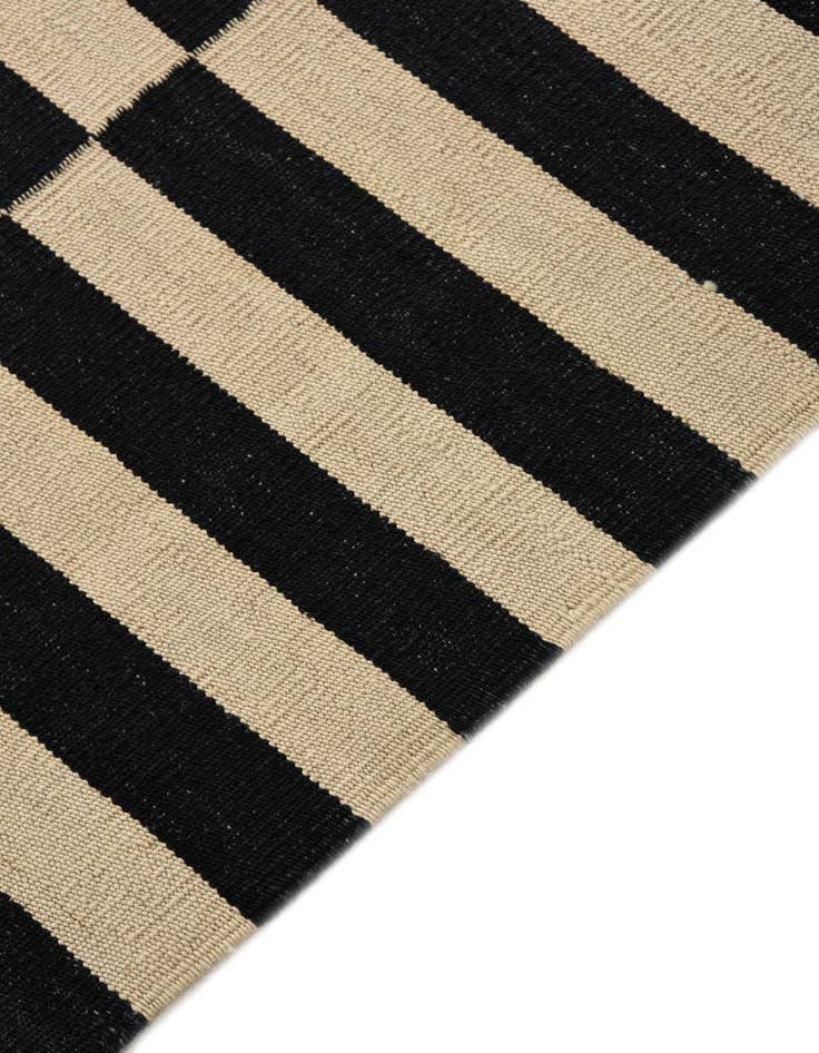 Detail image of  3' 5 x 5'  Hand Woven Kilim Modern Wool Rug