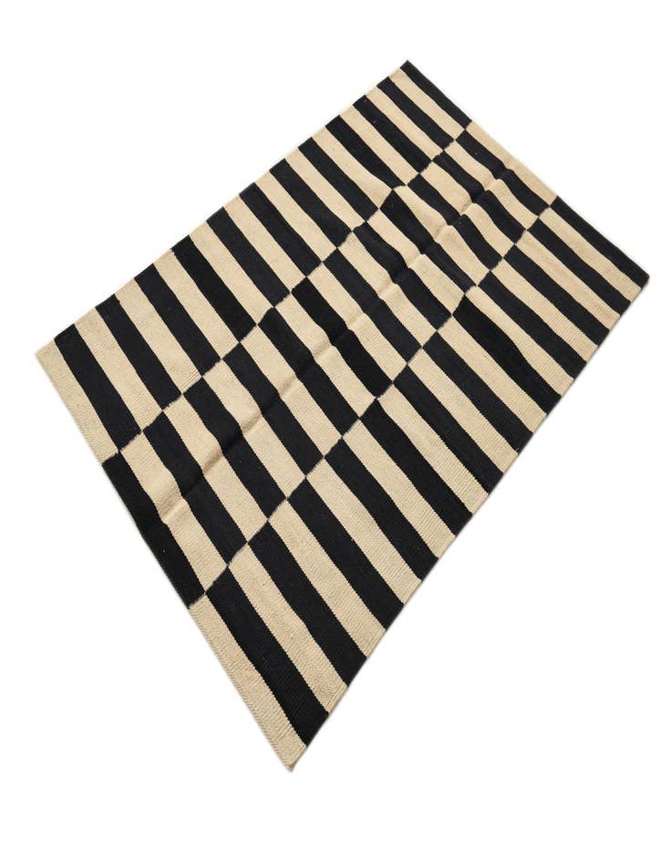 Detail image of  3' 2 x 5'  Hand Woven Kilim Modern Wool Rug