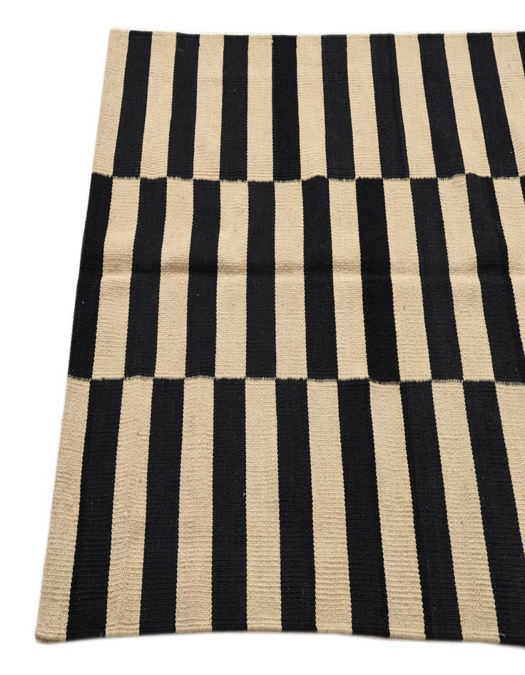 Detail image of  3' 2 x 5'  Hand Woven Kilim Modern Wool Rug