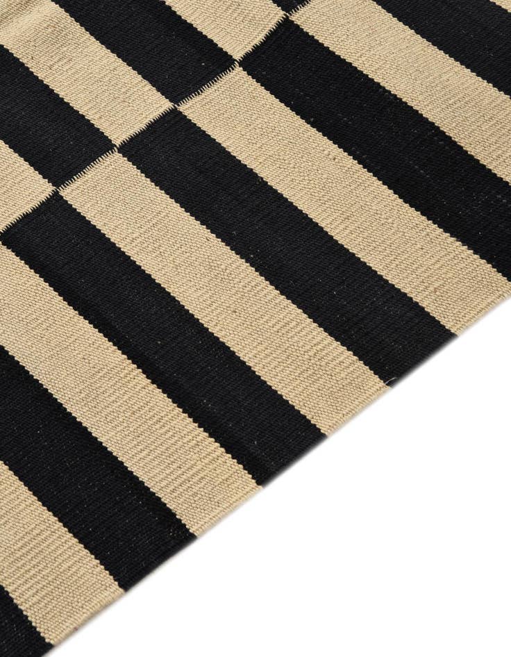 Detail image of  3' 2 x 5'  Hand Woven Kilim Modern Wool Rug