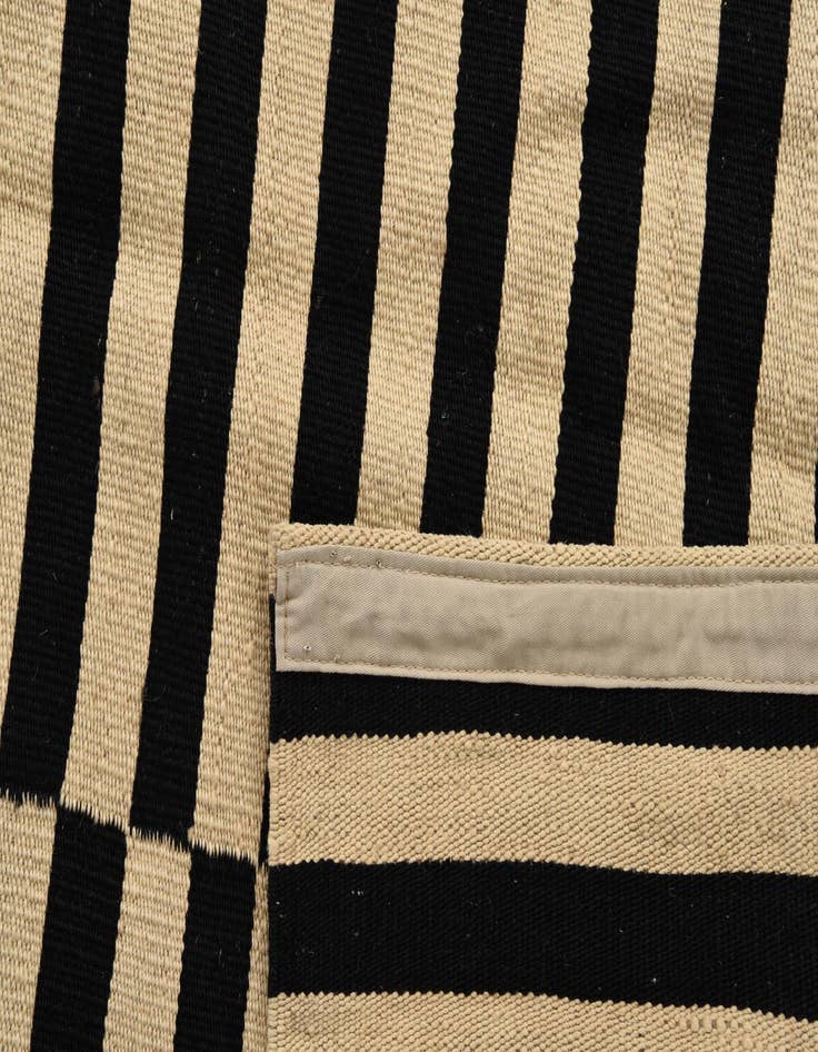 Detail image of  3' 5 x 4' 7  Hand Woven Kilim Modern Wool Rug