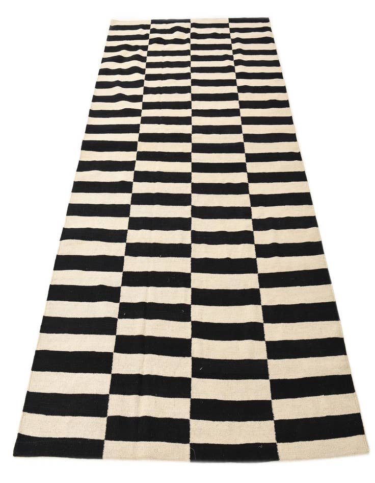 Detail image of  5' 7 x 7' 11  Hand Woven Kilim Modern Wool Rug