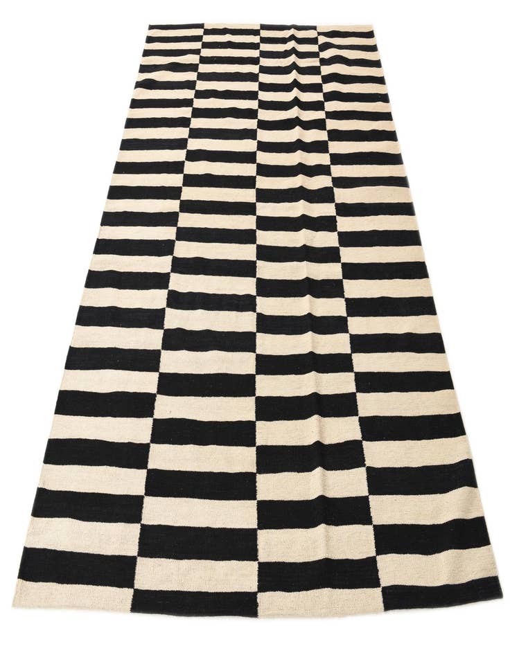 Detail image of  5' 9 x 7' 9  Hand Woven Kilim Modern Wool Rug