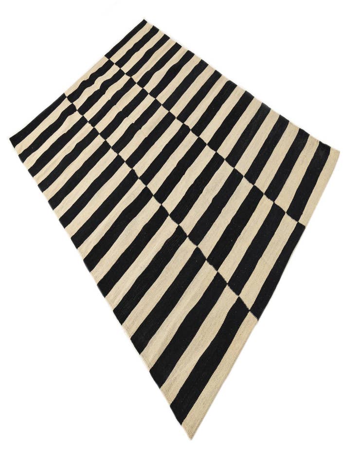 Detail image of  4' 1 x 5' 11  Hand Woven Kilim Modern Wool Rug