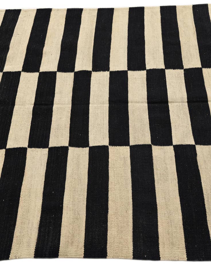 Detail image of  4' 1 x 5' 11  Hand Woven Kilim Modern Wool Rug