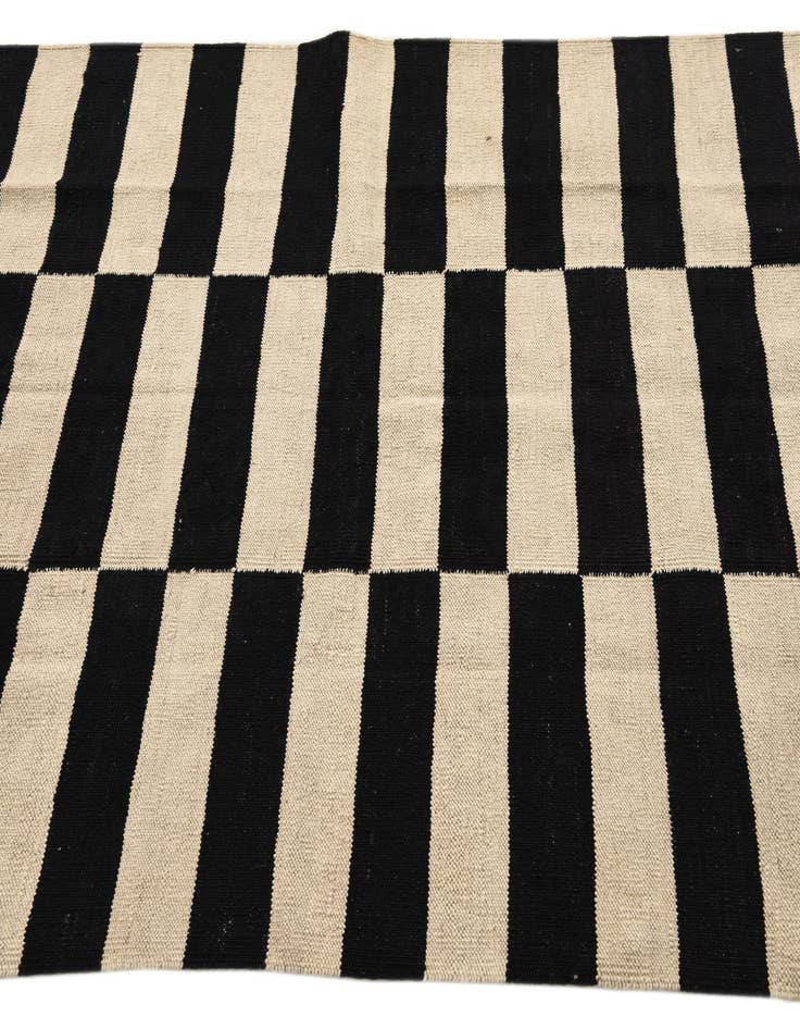 Detail image of  4' x 5' 11  Hand Woven Kilim Modern Wool Rug