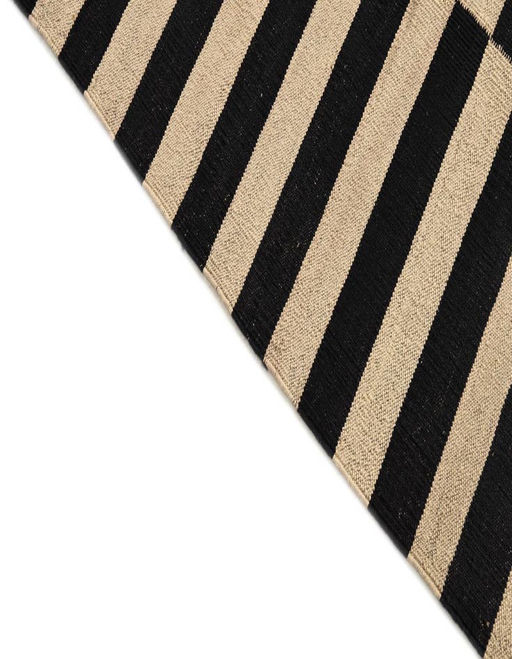 Detail image of  4' 4 x 5' 10  Hand Woven Kilim Modern Wool Rug