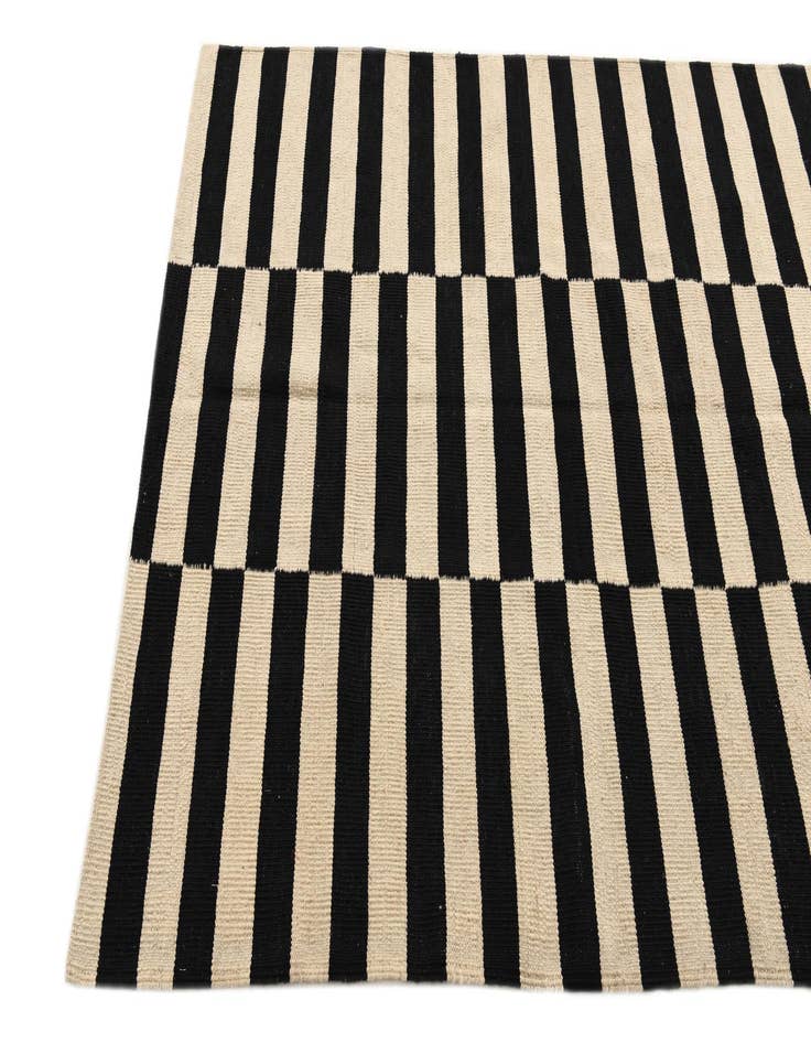 Detail image of  4' 2 x 6'  Hand Woven Kilim Modern Wool Rug