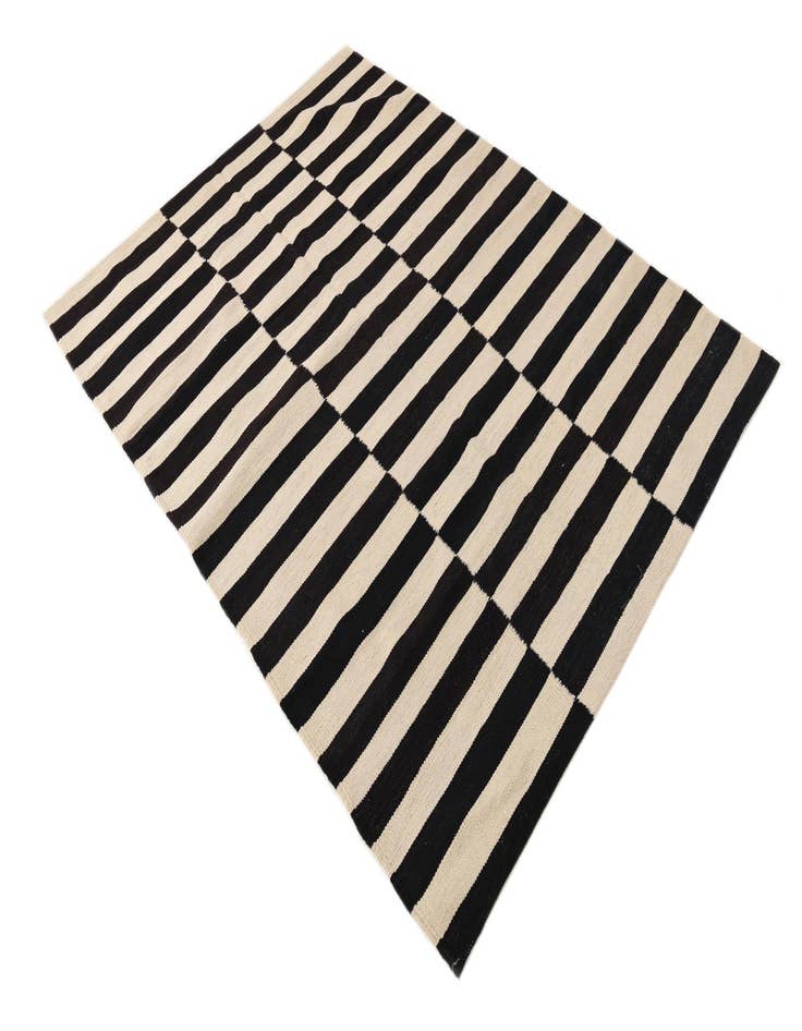 Detail image of  4' 3 x 5' 10  Hand Woven Kilim Modern Wool Rug