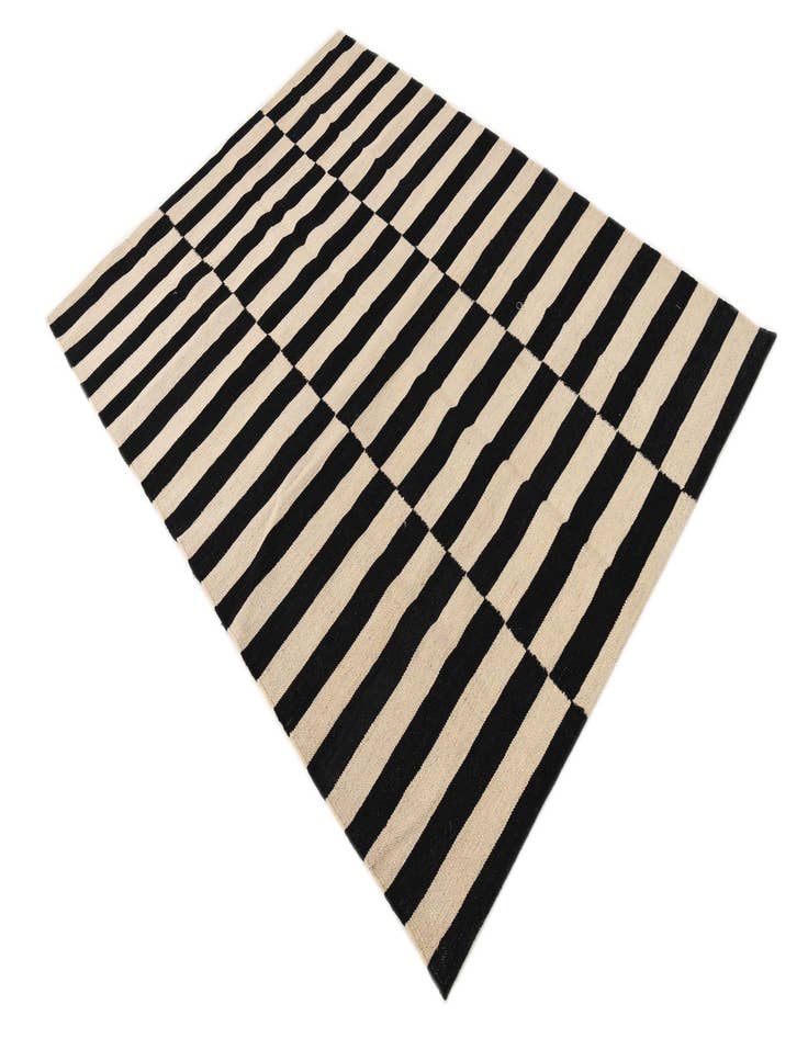 Detail image of  4' 4 x 5' 9  Hand Woven Kilim Modern Wool Rug