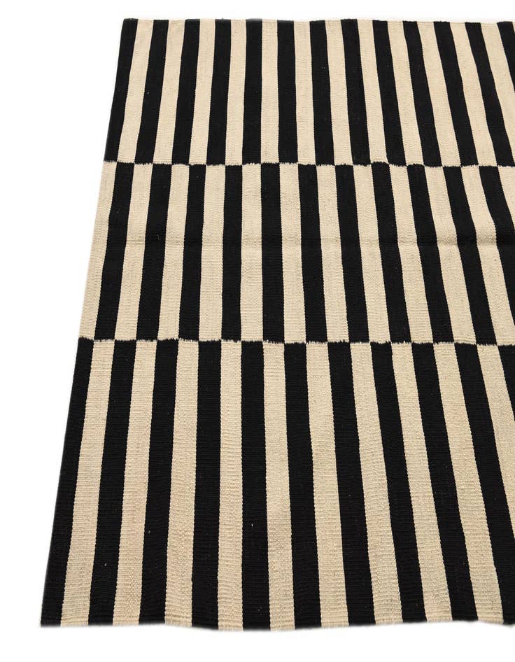 Detail image of  4' 2 x 6'  Hand Woven Kilim Modern Wool Rug