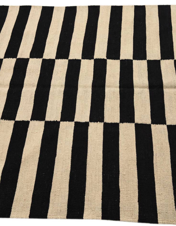 Detail image of  4' 2 x 6'  Hand Woven Kilim Modern Wool Rug