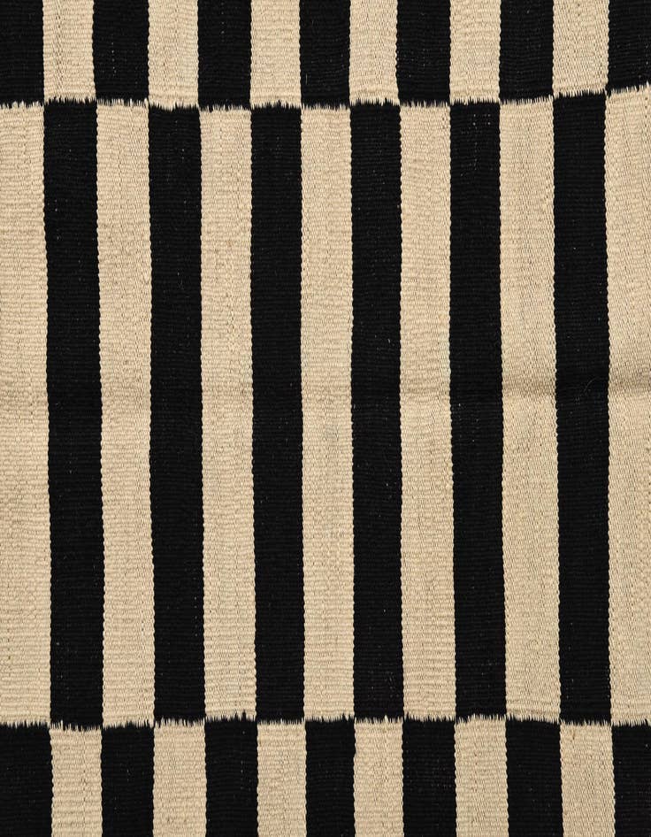 Detail image of  4' 2 x 6'  Hand Woven Kilim Modern Wool Rug