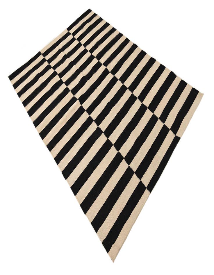 Detail image of  4' 3 x 6' 1  Hand Woven Kilim Modern Wool Rug