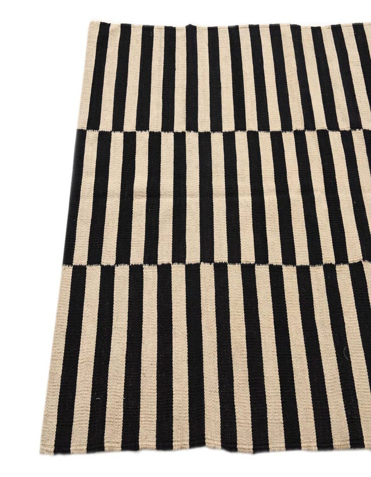 Detail image of  3' 6 x 6' 4  Hand Woven Kilim Modern Wool Rug