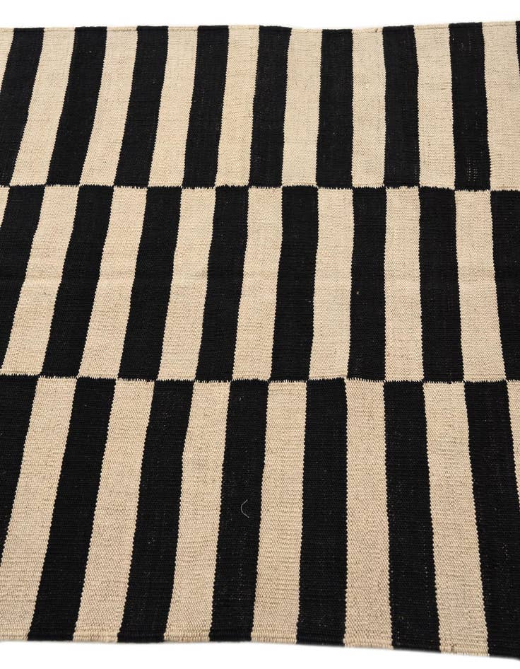 Detail image of  3' 6 x 6' 4  Hand Woven Kilim Modern Wool Rug